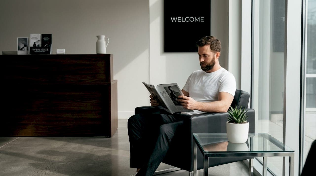 What is a nearby men's skincare clinic?