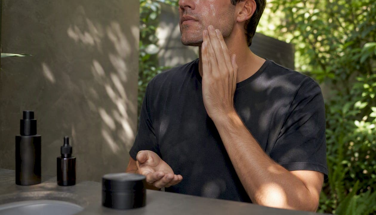 How to recover after a chemical peel: men's guide