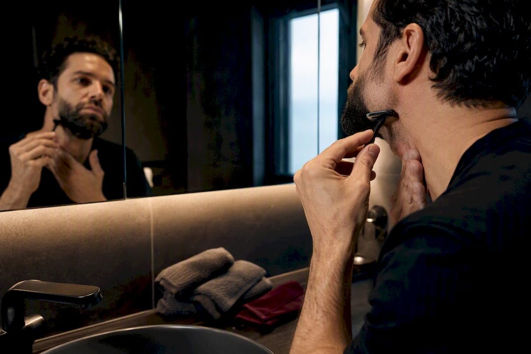 Shave 24–48 Hours Before: Clinic and Home Beard Facials for Men