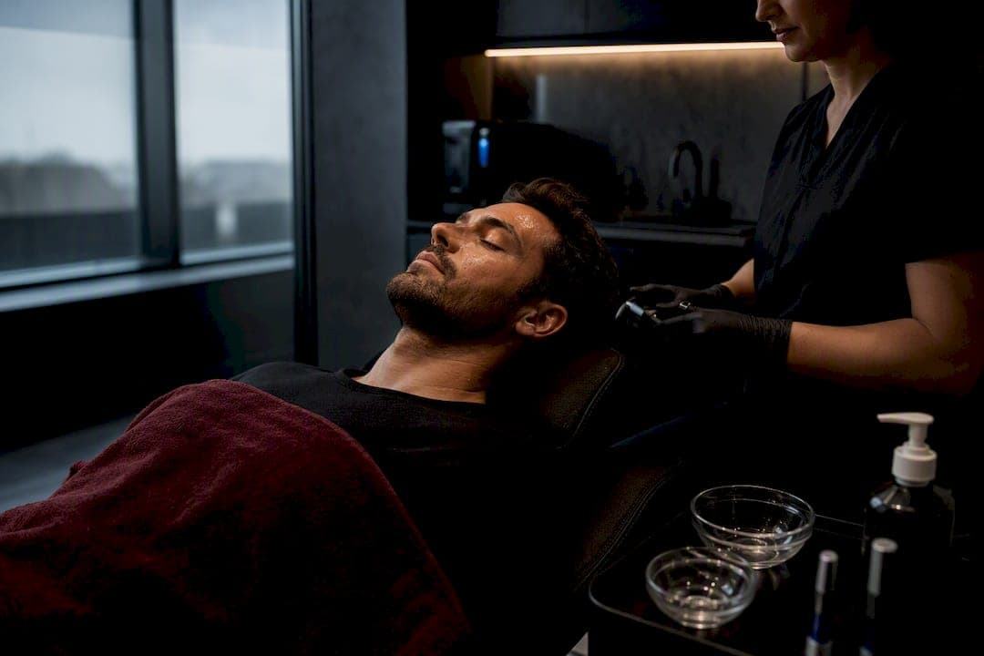 Plan for £80–£380: Hydrafacial prices in the UK for men (2026)